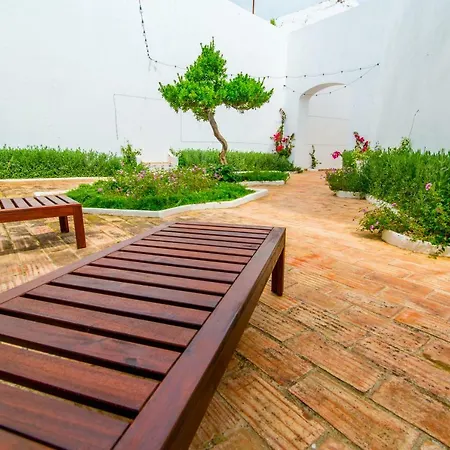 Yin Studio By Algartur * Tavira